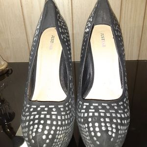 Great pair of very fashionable high heels